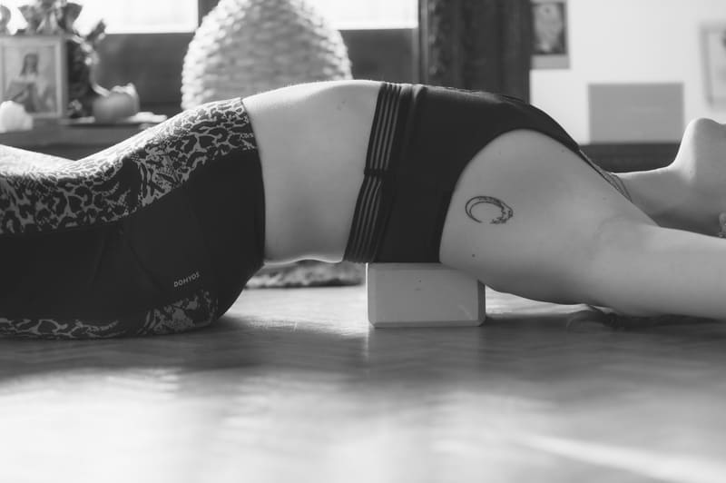 Léa Moissanne cours de yoga événement evjf